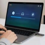 découvrez balenaetcher, l'application open source qui facilite la création de clés usb bootables windows 11 pour tous les utilisateurs, avec une interface simple et rapide.