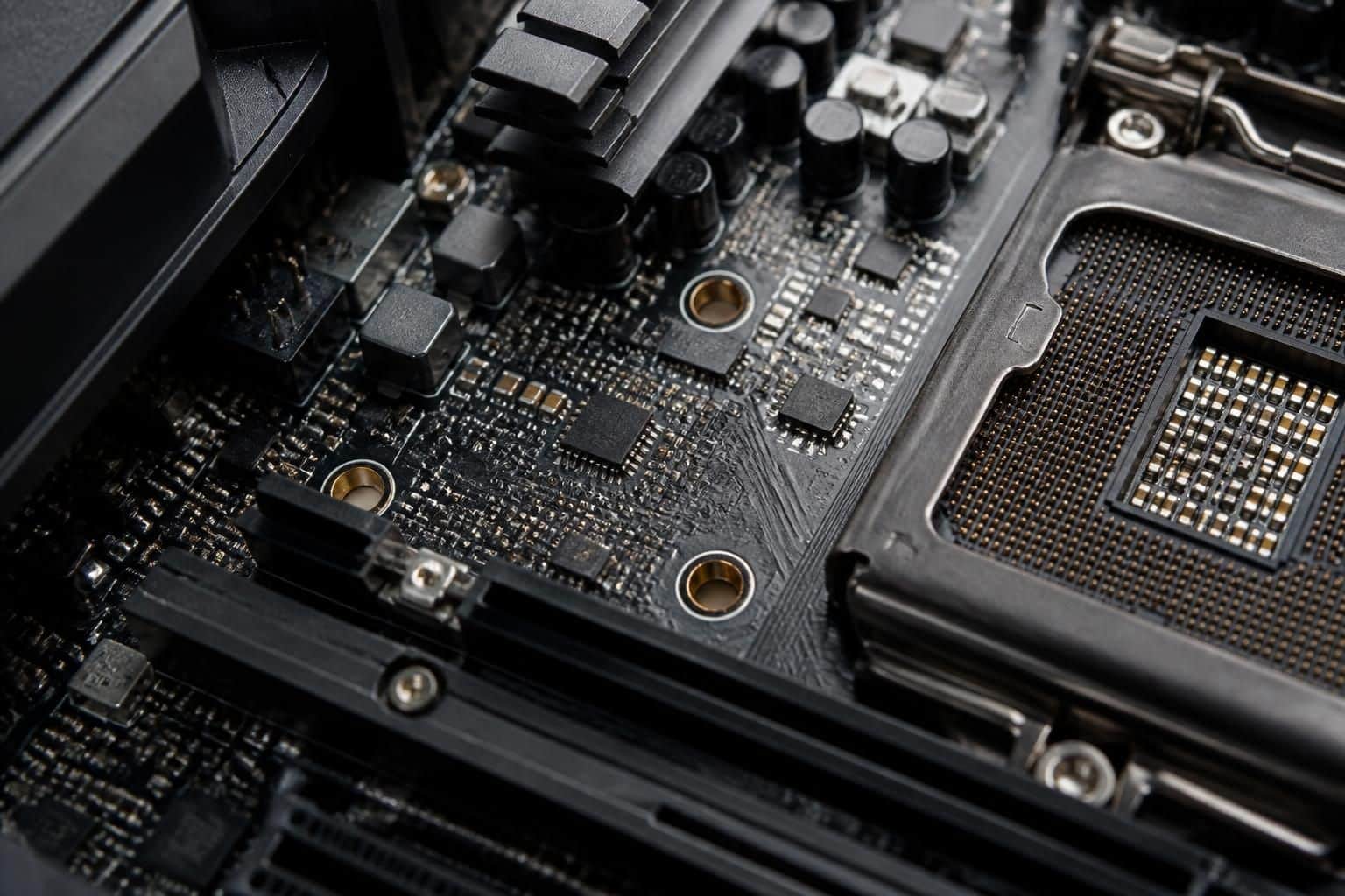 découvrez comment le cryptoprocesseur de sécurité soudé à la carte mère garantit la conformité au tpm 2.0, un prérequis matériel essentiel pour l'installation de windows 11.